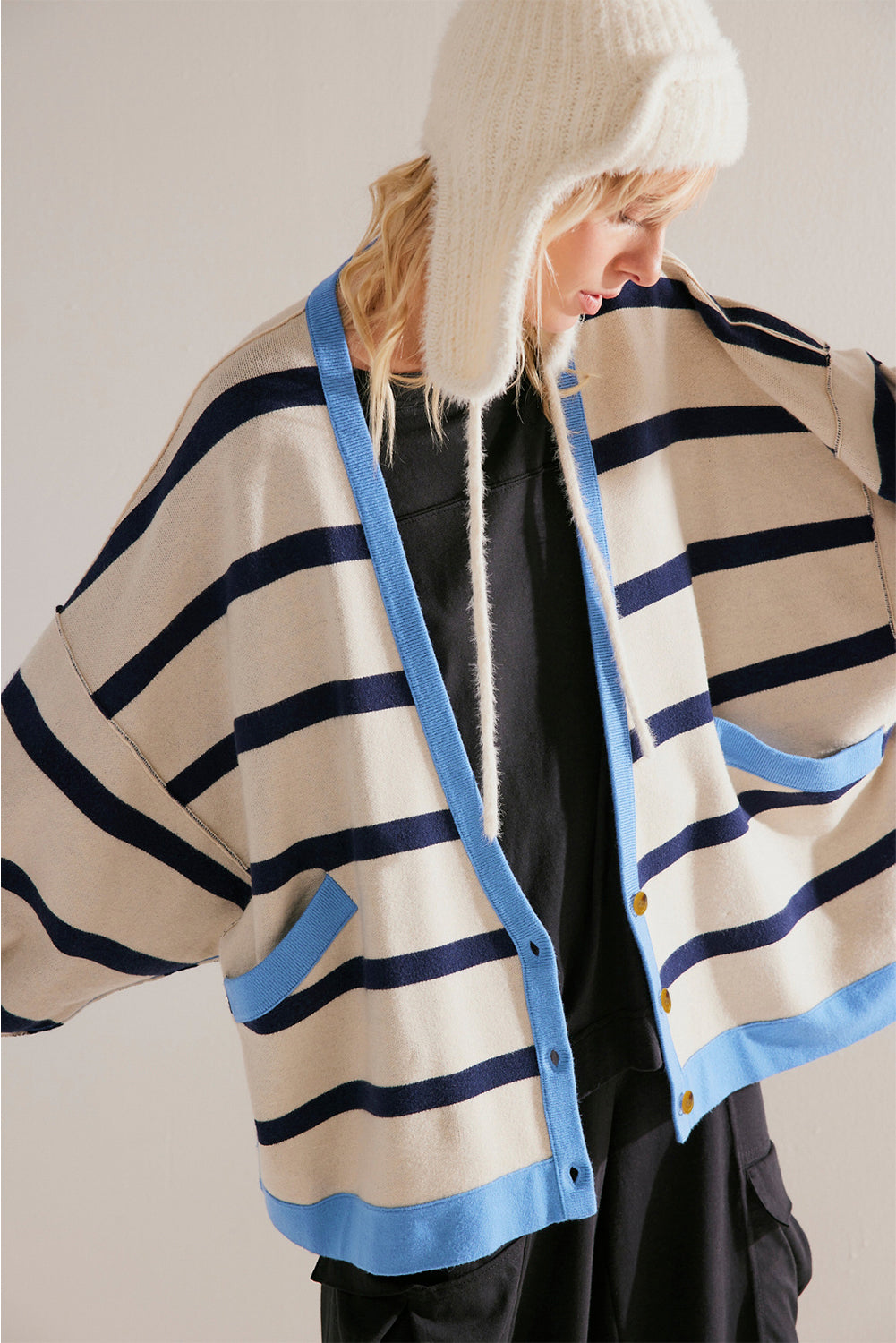 White Colourblock Drop Shoulder Buttoned Loose Cardigan