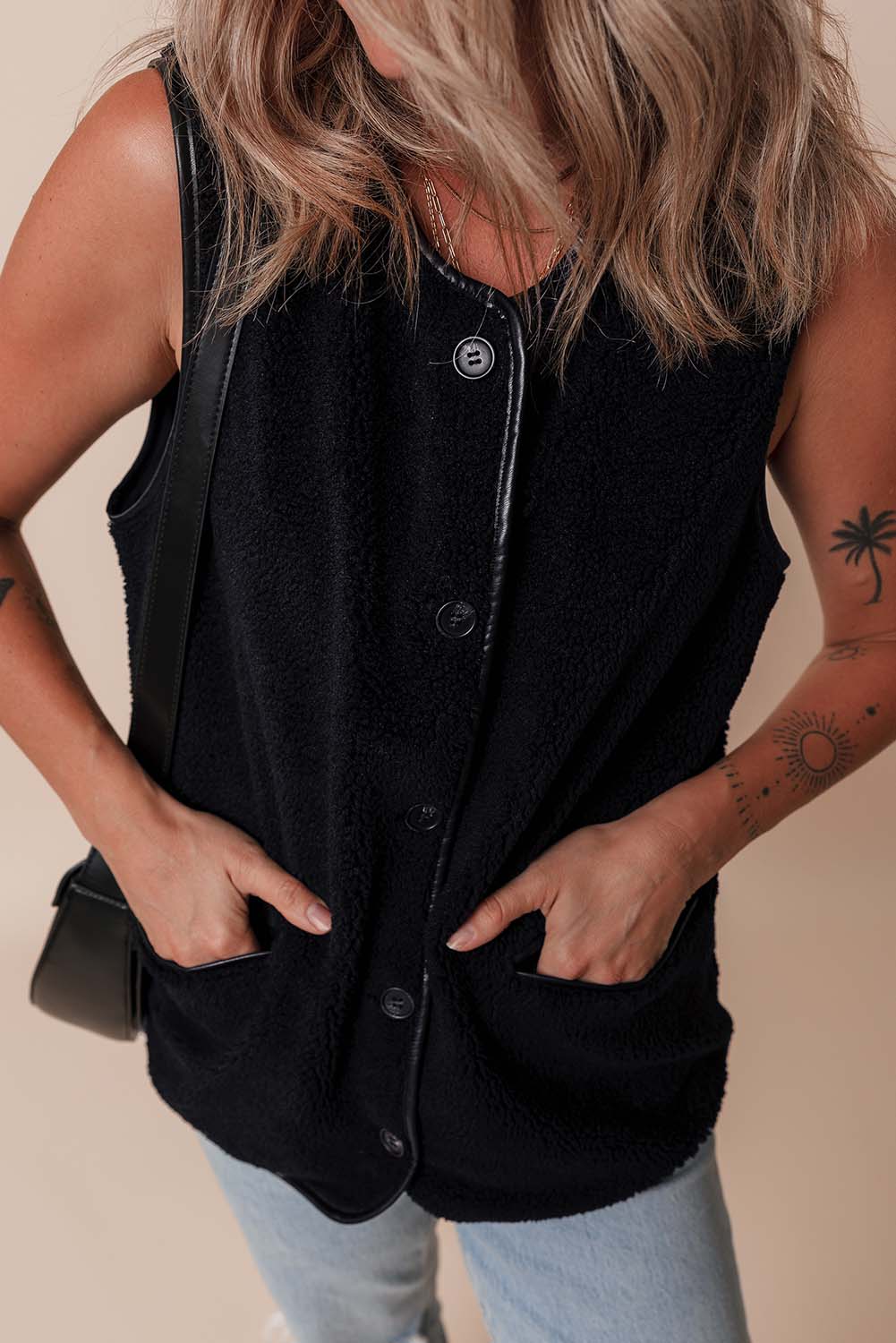 Black Leather Contrast Buttoned Fleece Sleeveless Jacket