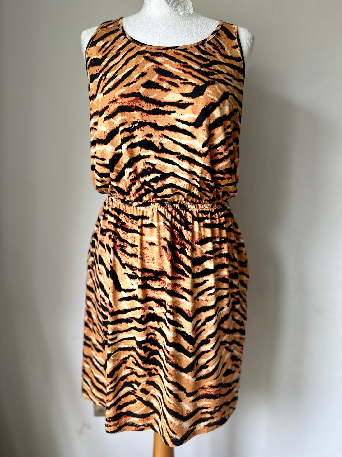 Very Animal Print Jersey Dress Size 10 Sleeveless Pockets - BB Fashion Outlet