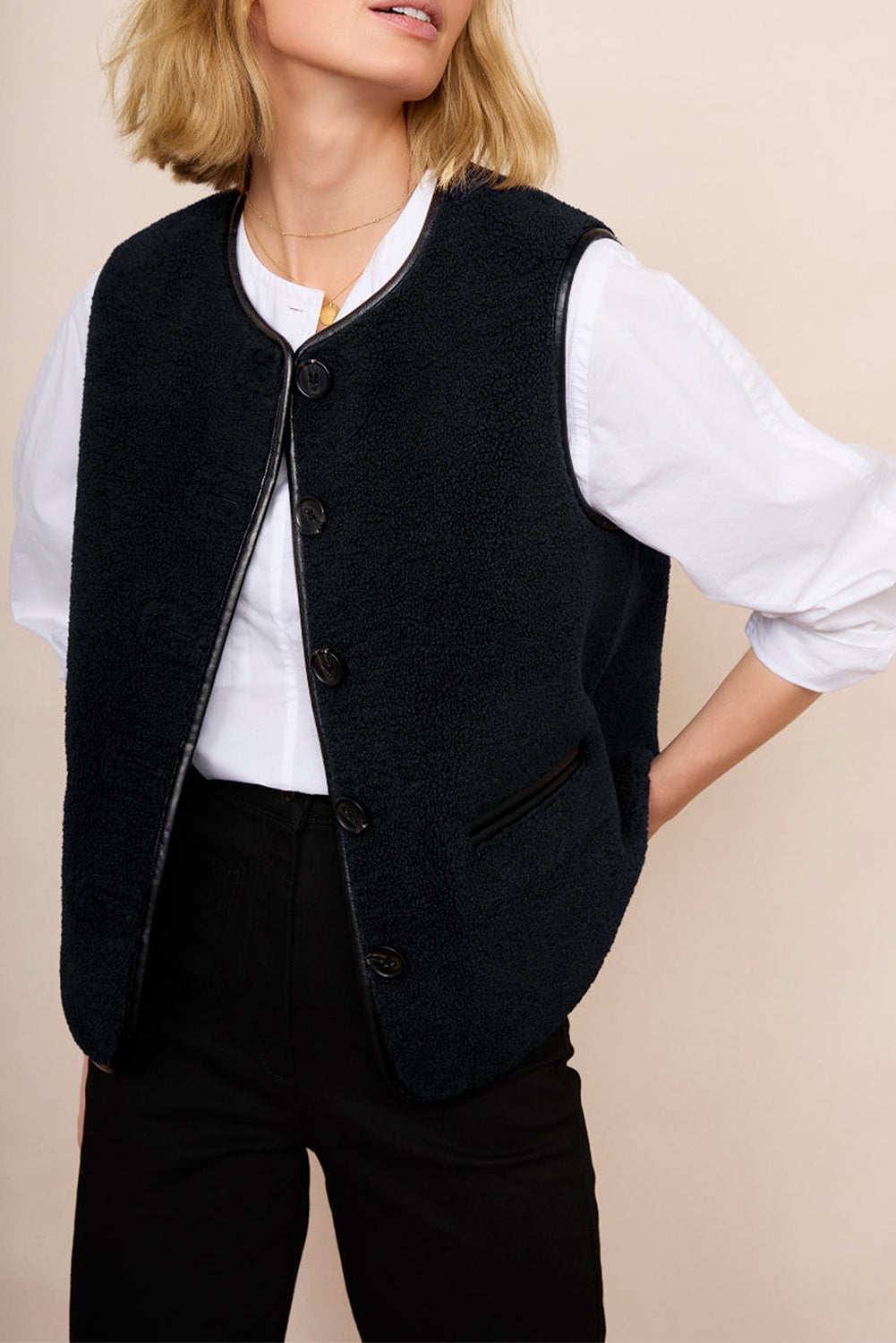 Black Leather Contrast Buttoned Fleece Sleeveless Jacket