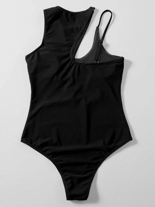 One shoulder Swimsuit Cut-out Detail