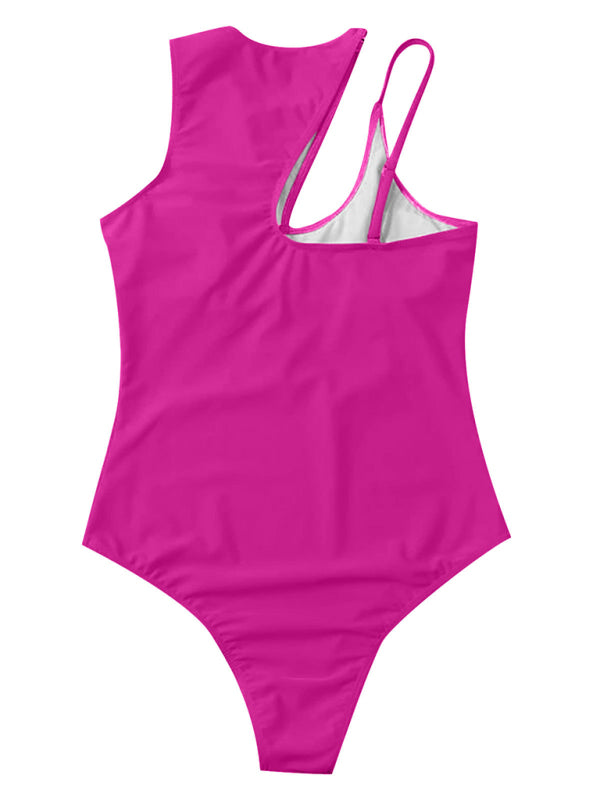 One shoulder Swimsuit Cut-out Detail