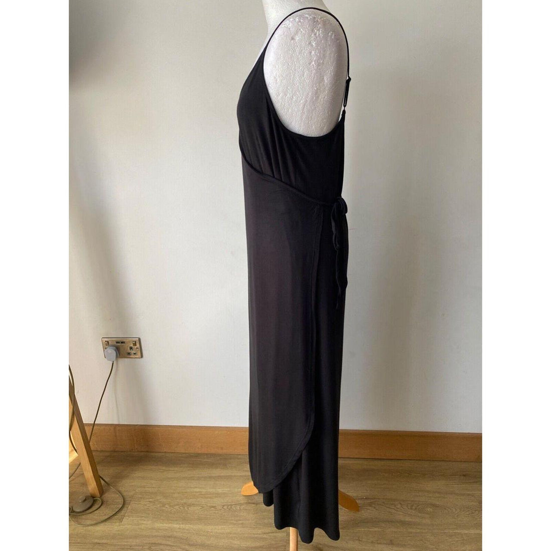 V By Very Black Wrap Midi Dress Size: 16 - BB Fashion Outlet