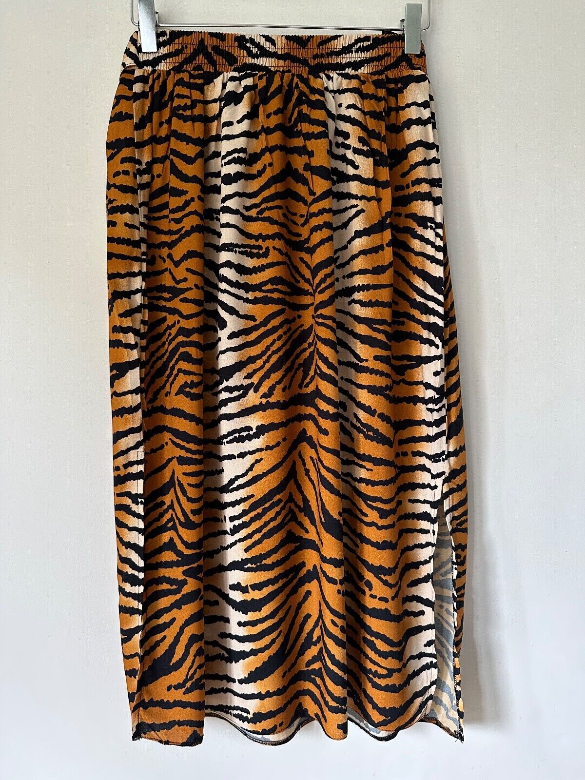 Dorothy Perkins Tiger Print Skirt Size 12 Side Slits Elastic Waist