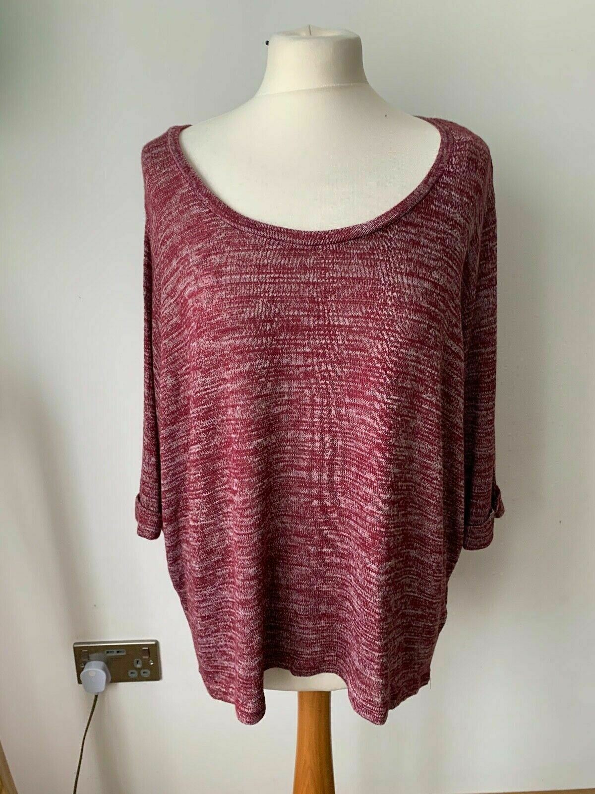 New Look Burgundy Lightweight Knit Short Sleeve Jumper Sizes 22 and 20 available