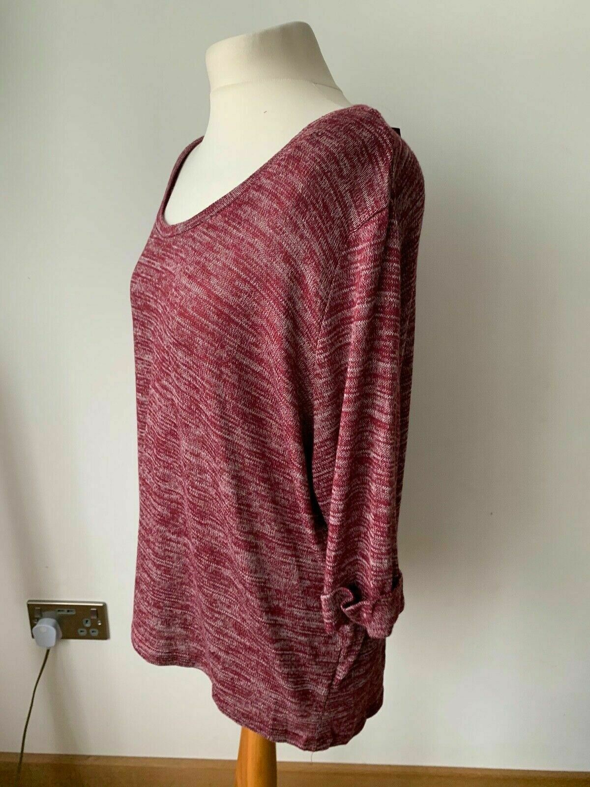 New Look Burgundy Lightweight Knit Short Sleeve Jumper Sizes 22 and 20 available