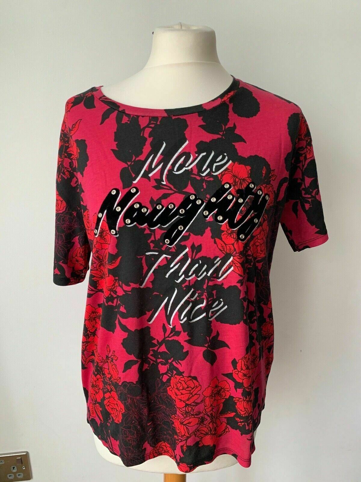Guess Red Black Roses T-Shirt Slogan Size 8 (M)