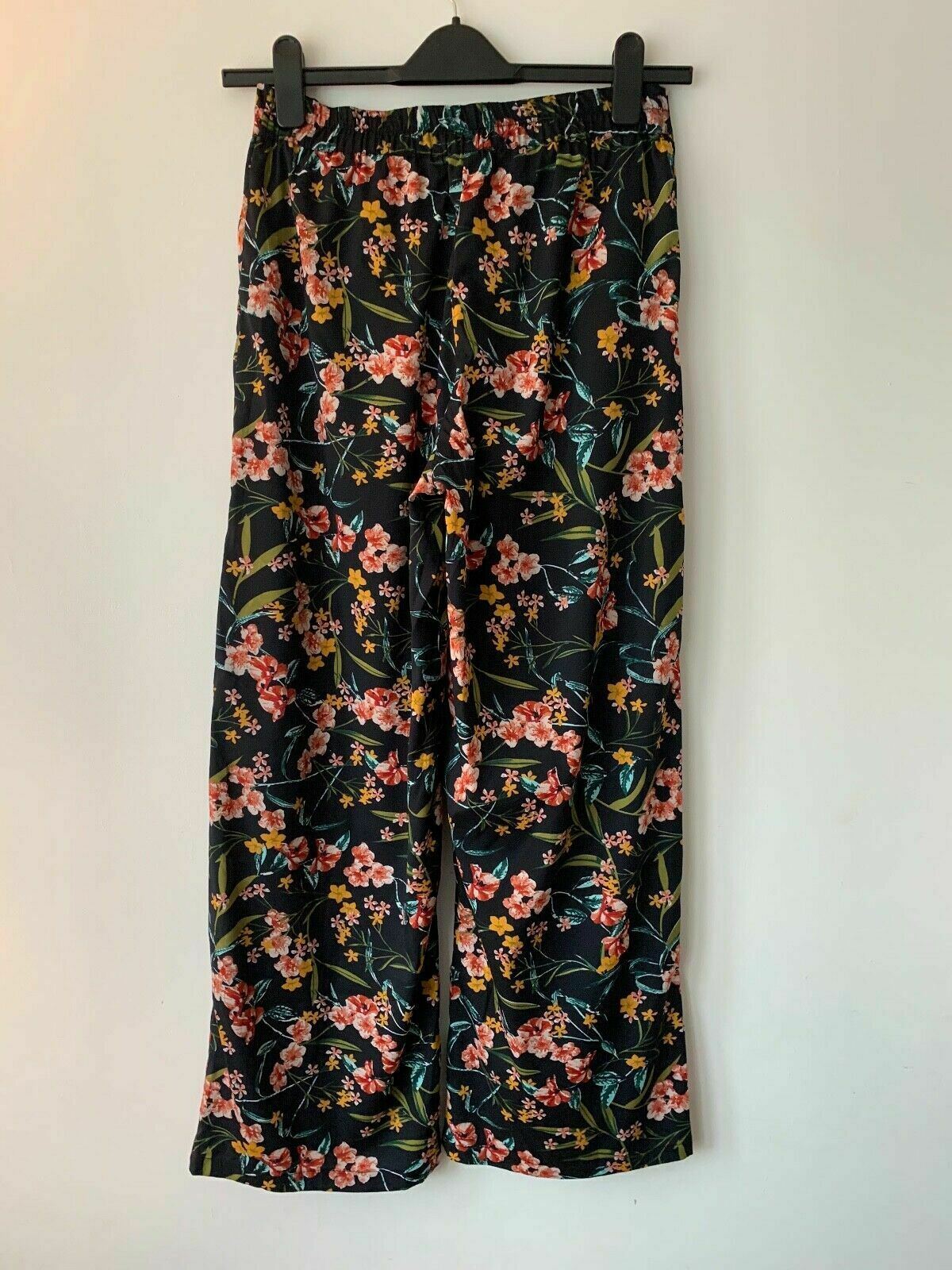 Brave Soul Floral printed wide leg trousers Mid rise Elasticised waist Size S