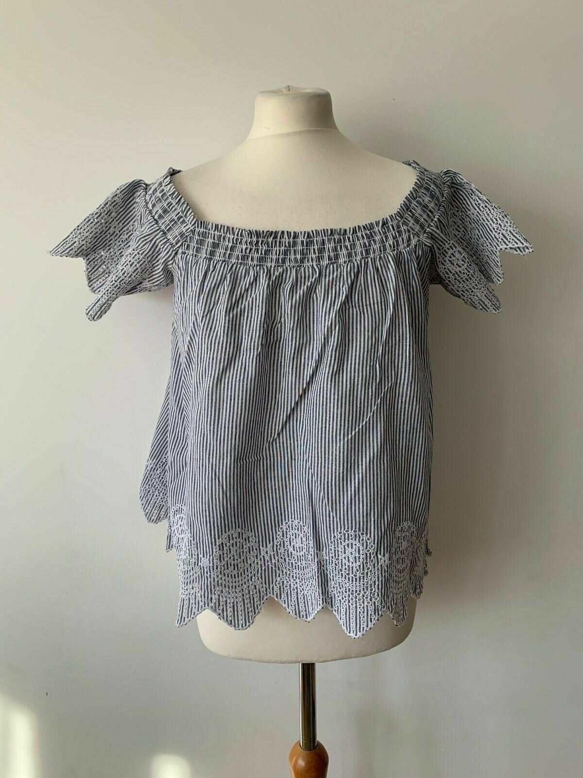 Brave Soul Broderie Anglaise Blouse Size S Elasticated Square Neck scallop hem