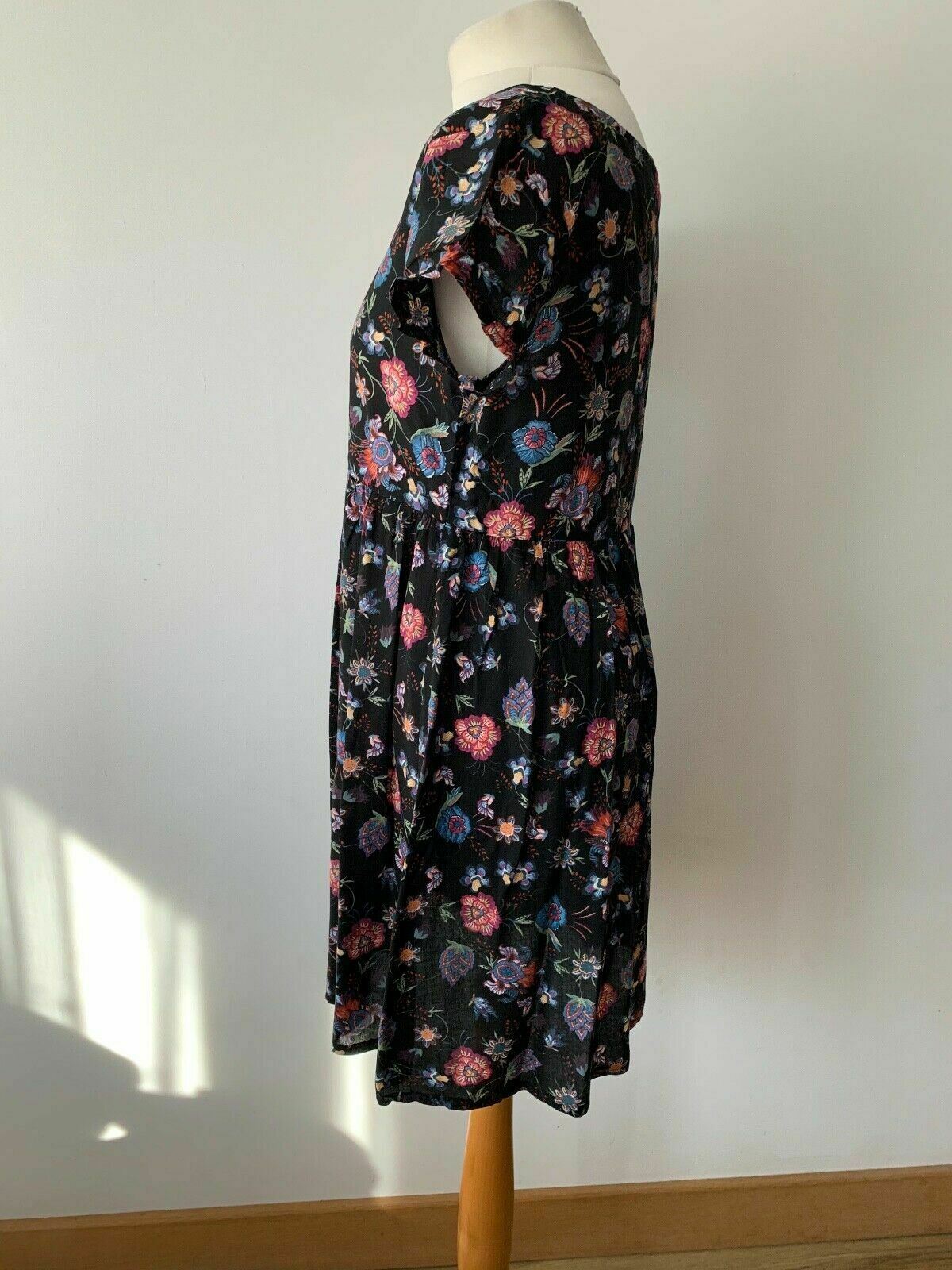 Brave Soul Black Floral Smock Dress Size S - Beagle Boutique Fashion Outlet