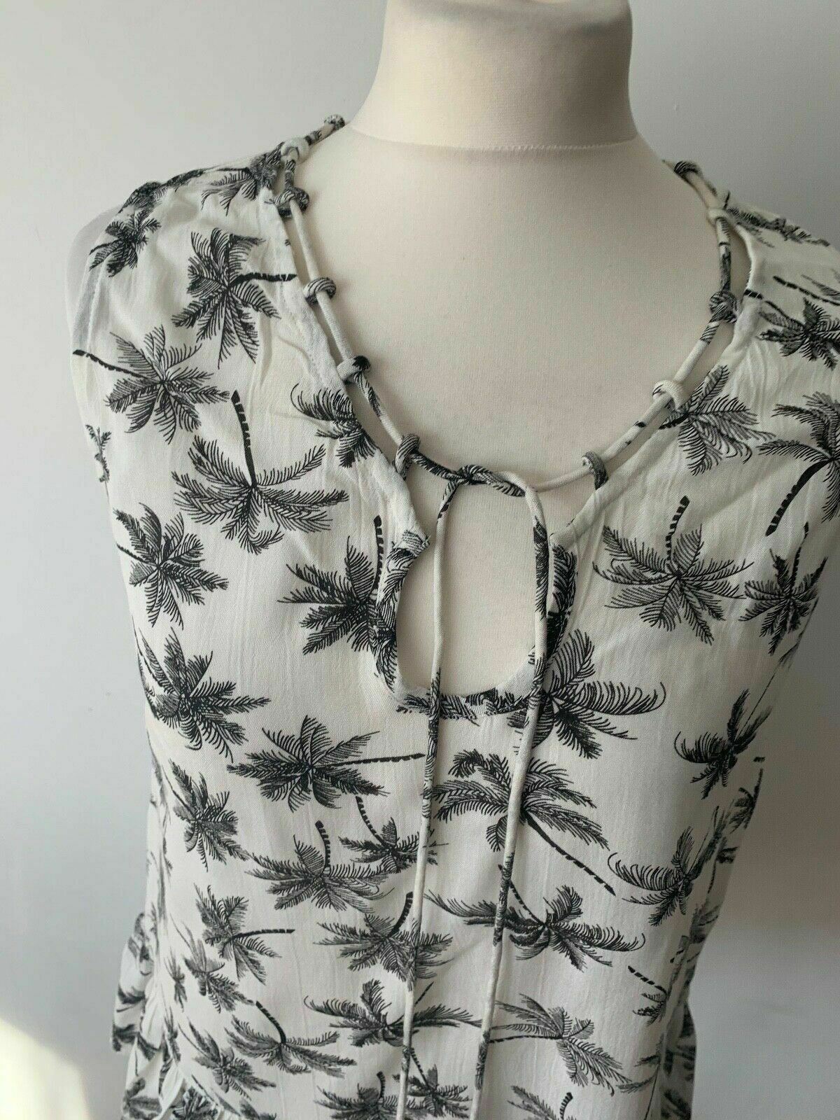 Brave Soul palm Sleeveless Palm Tree Blouse Tie Tassels Size S Peplum - Beagle Boutique Fashion Outlet