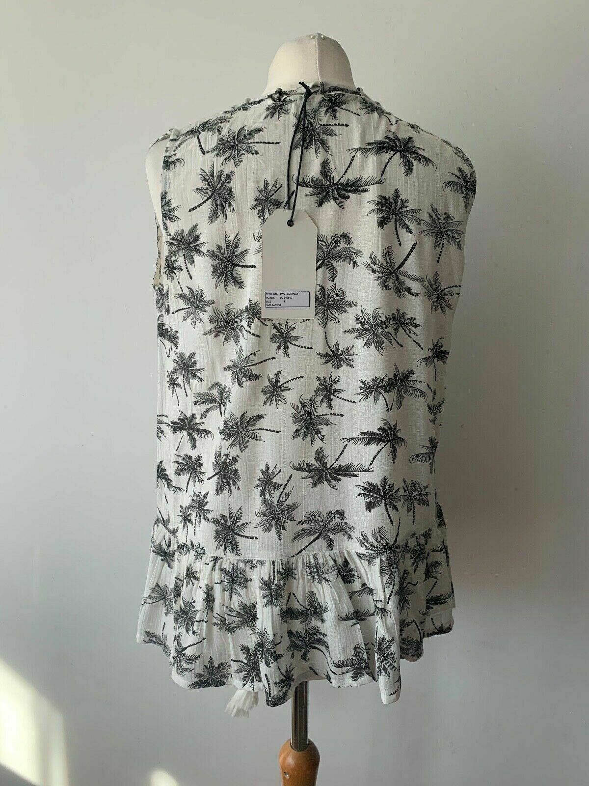 Brave Soul palm Sleeveless Palm Tree Blouse Tie Tassels Size S Peplum - Beagle Boutique Fashion Outlet