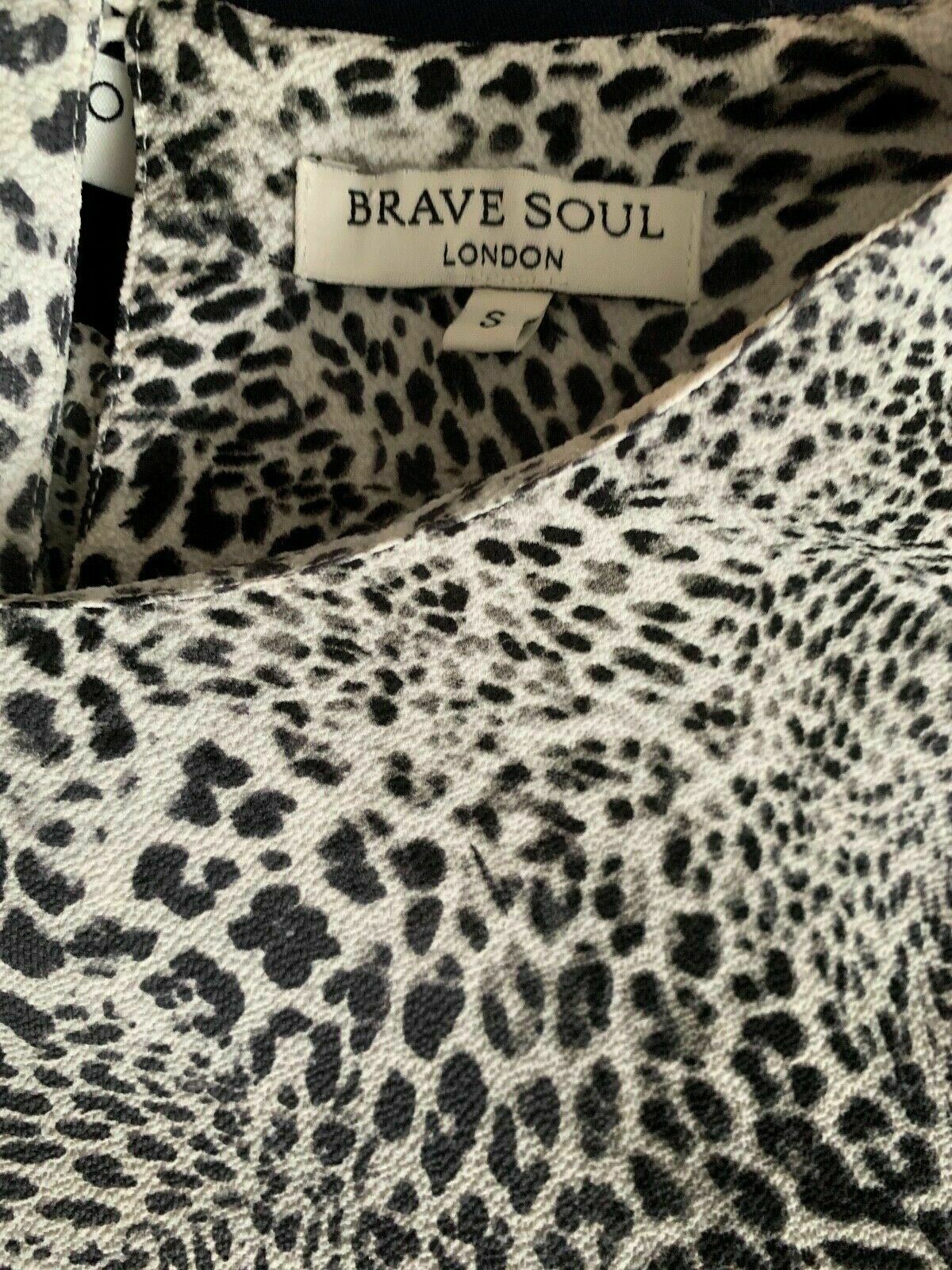 Brave Soul Animal Print Blouse Size S Ruffle