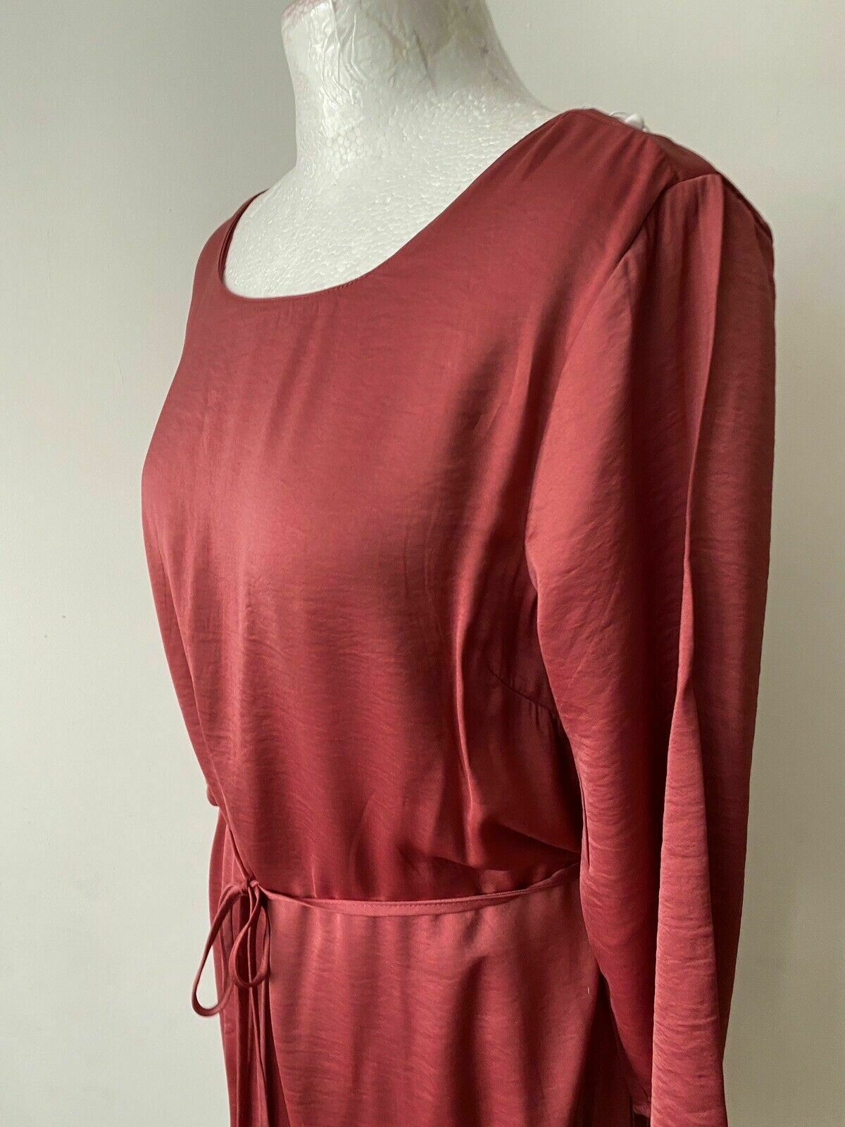 VILA Earth Red Dress 3/4 Sleeve Size 10 / 38 Tie Waist Lace Back