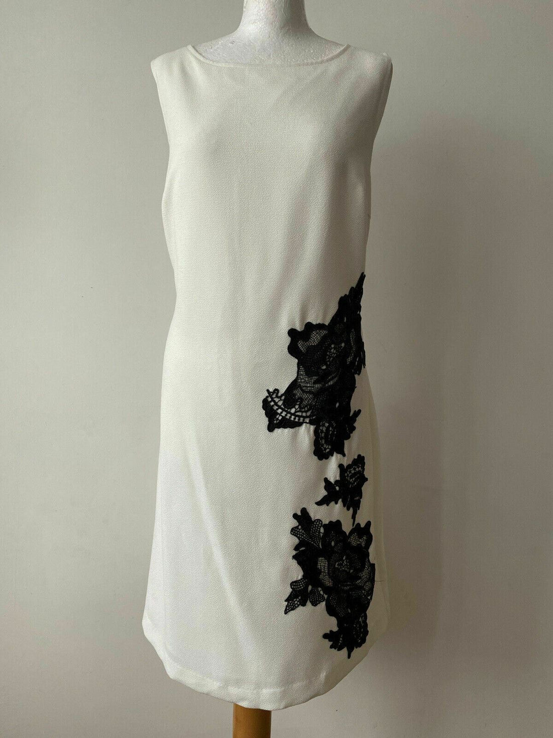 Anna Field White Shift Dress Black Embroidered Size 14 Fully Lined - Beagle Boutique Fashion Outlet