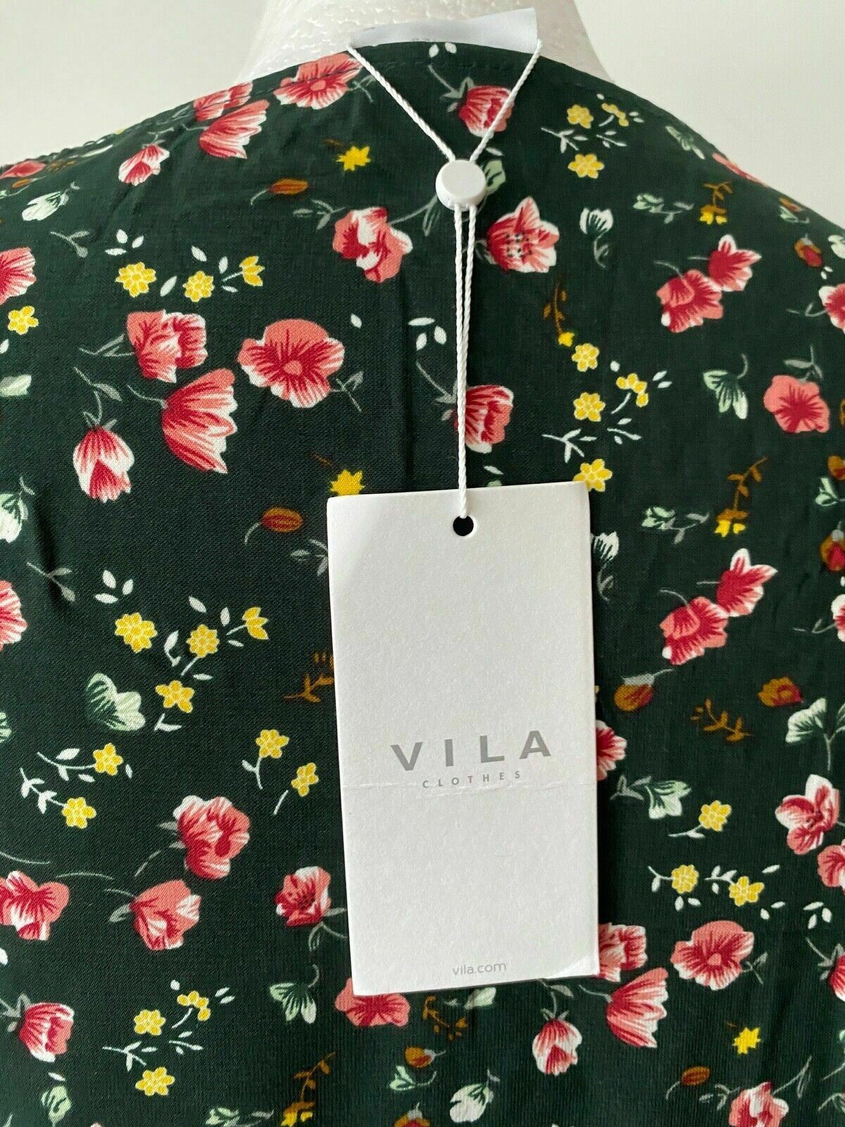 VILA Vi Forrest Button Tie Shirt Green Rose Flowers Size 14 UK / 42 EUR