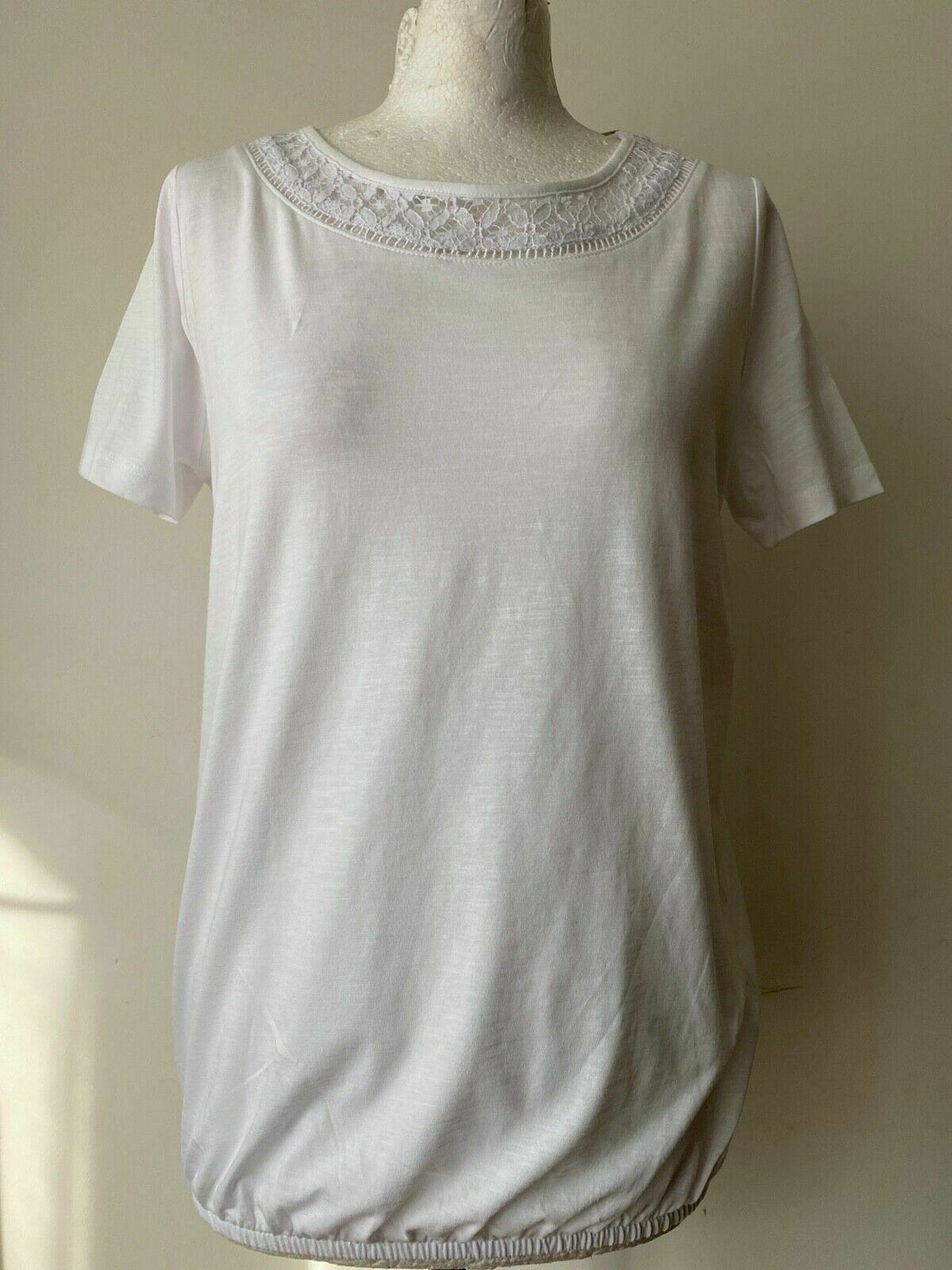 Tu White T-Shirt Sizes 10 22 Crochet Neckline bubble hem 10 22 - BB Fashion Outlet