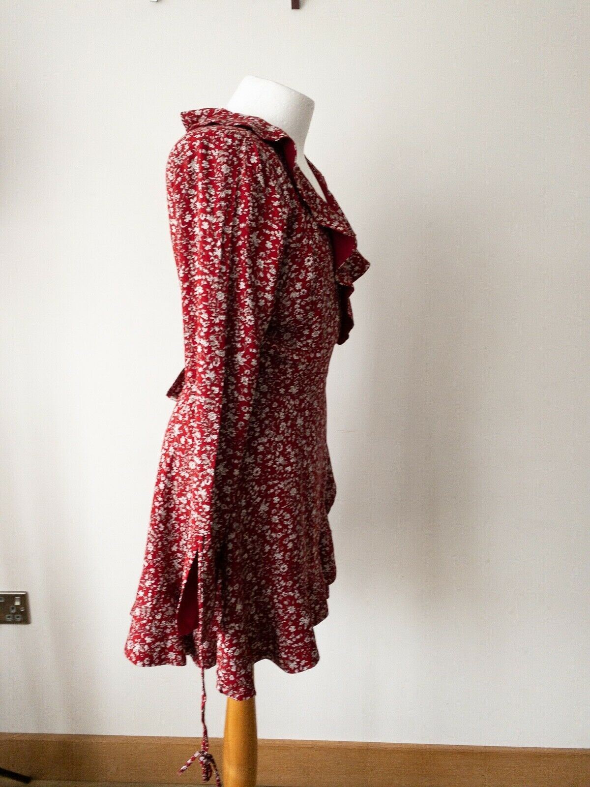 Seven Wonders Florence Wrap Dress Red Print Size 10