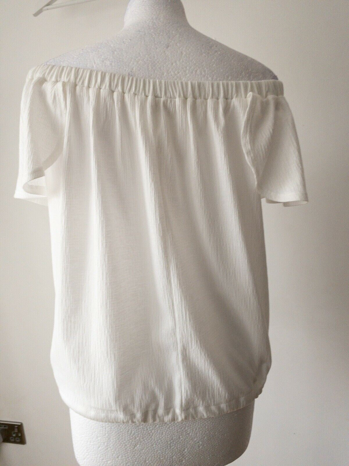 Off The Shoulder Button Detail Size 12 Off white