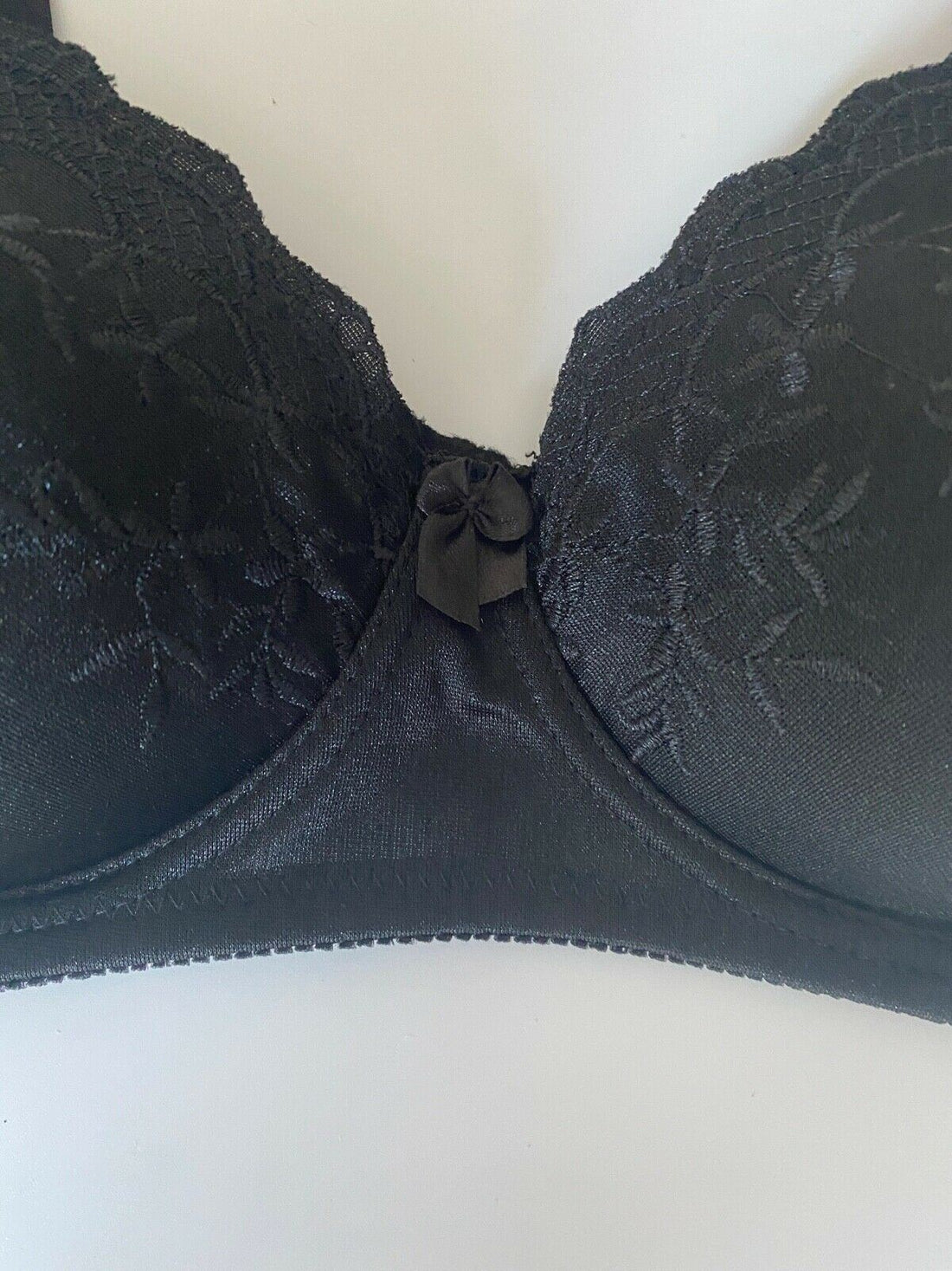 Valbonne Non-Wire Bra Size 34D Black - BB Fashion Outlet