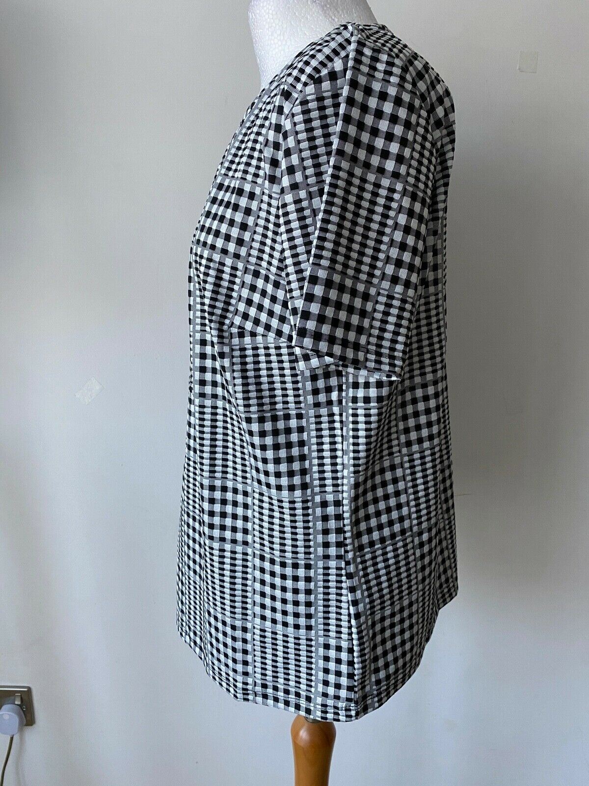 Anthology Black White Monochrome Top Size 16 - Beagle Boutique Fashion Outlet