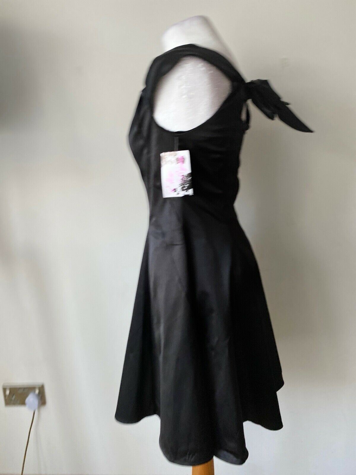 Elise Ryan Black Off Shoulder Satin Type Dress Mesh Lining Sizes 12 14 - Beagle Boutique Fashion Outlet