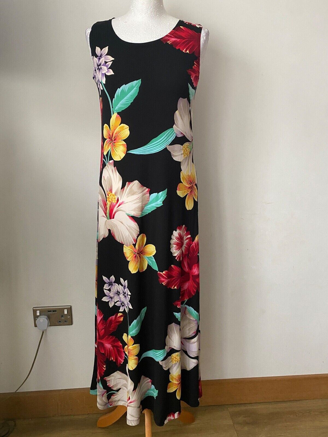 Attitudes by Renee Sleeveless Maxi Dress - BB Fashion Outlet