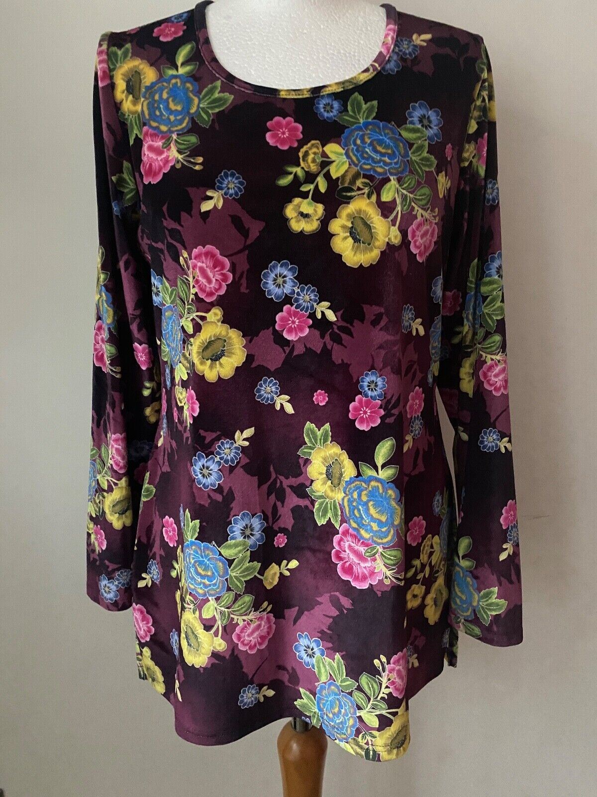 Michele Hope Velvet Tunic Top  10 / 12, 14 / 16. Green, Blue, Purple and Grey