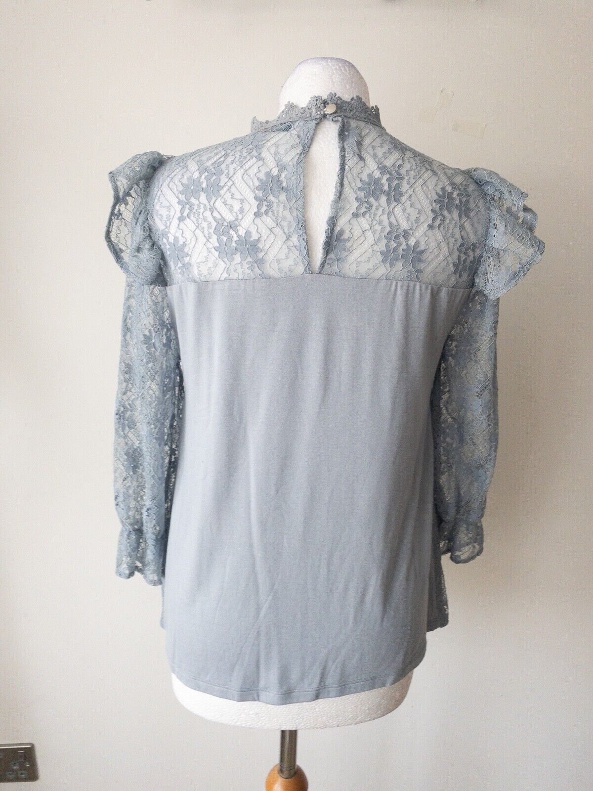 Lace Layered Top Size 10 Grey